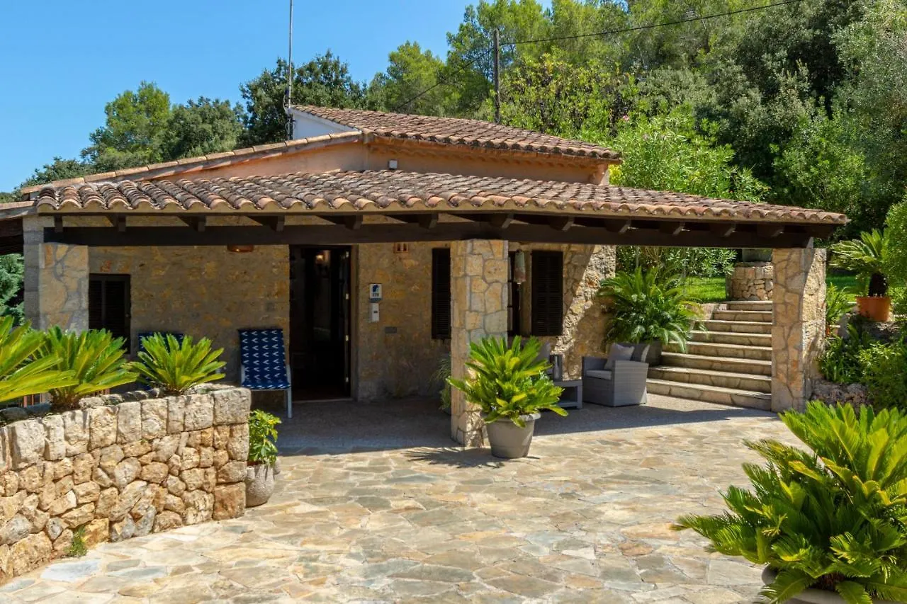 Villa Can Parades By Homevillas360 Pollenca