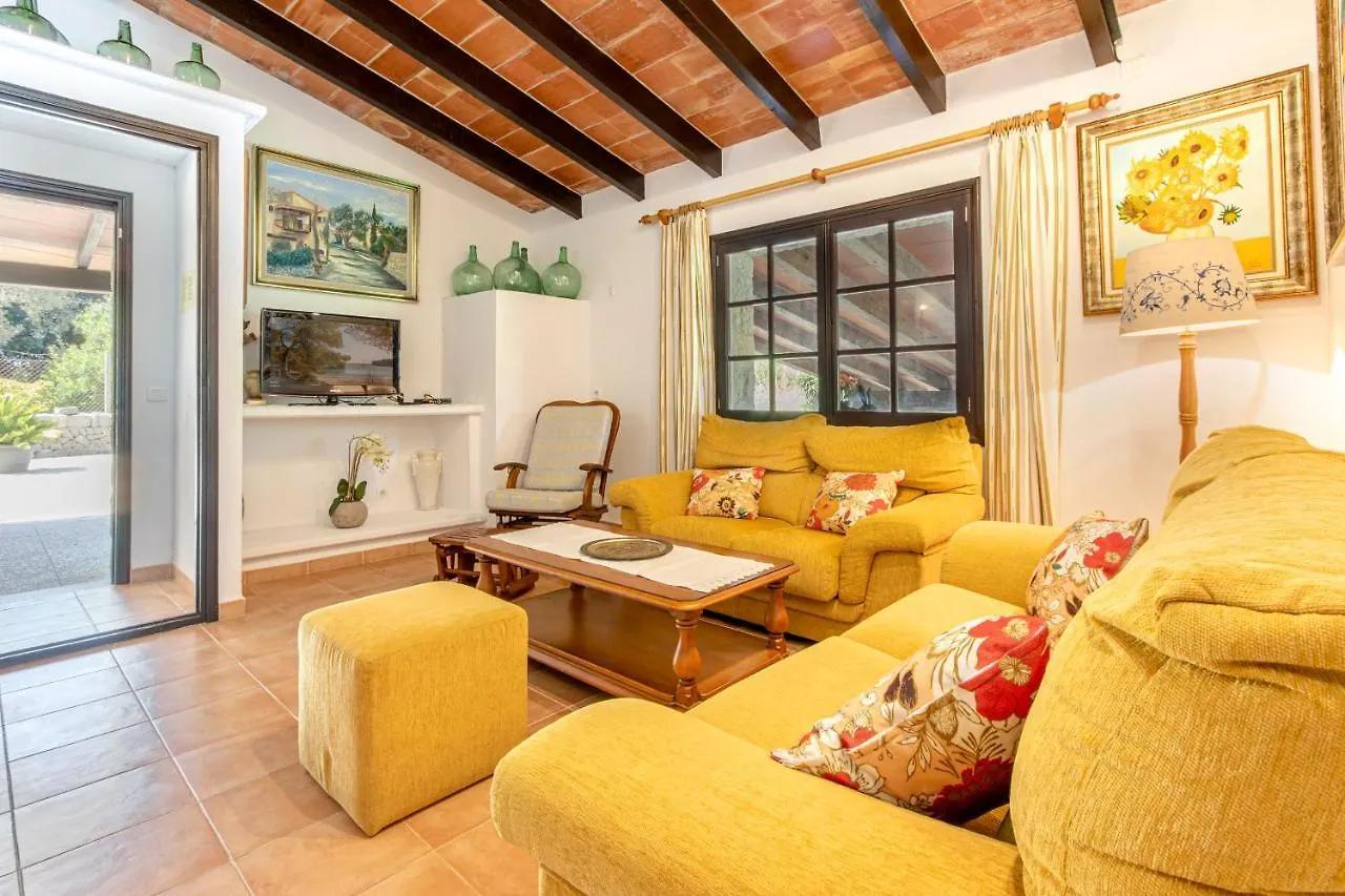 Villa Can Parades By Homevillas360 Pollenca