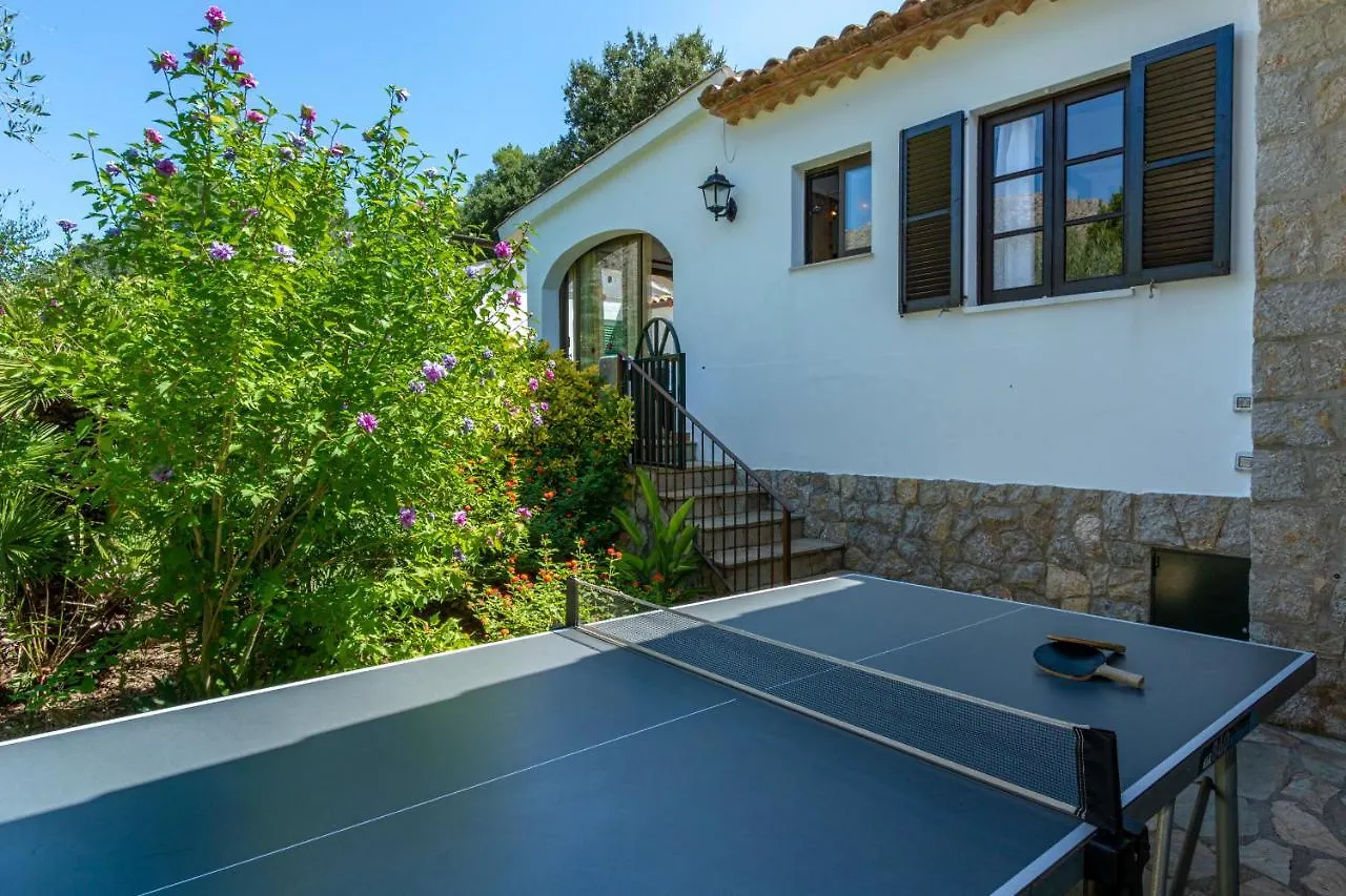Villa Can Parades By Homevillas360 Pollenca